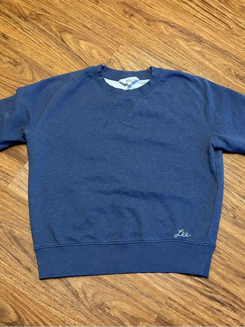 Lee Women’s Navy Blue Relaxed Fit Crewneck Sweatshirt - Size Medium